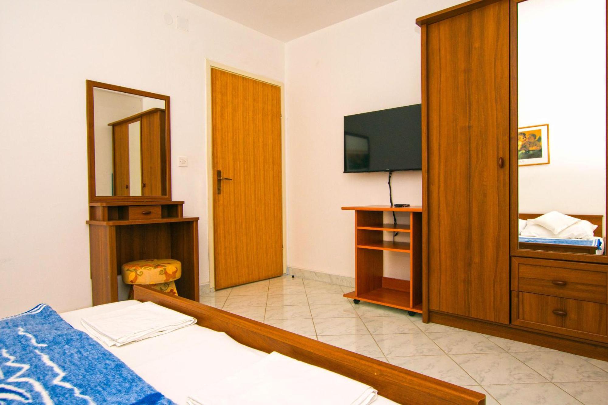 Apartments Snjeza Drage Exterior photo